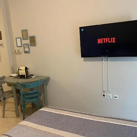 Apartment! Wifi, A/c, Netflix, Self Check-in! Thessaloniki